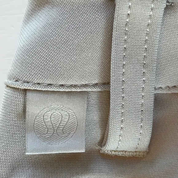 NEW LULULEMON KHAKI ABC CLASSIC-FIT 5 POCKET 34 x 28 - Picture 11 of 16